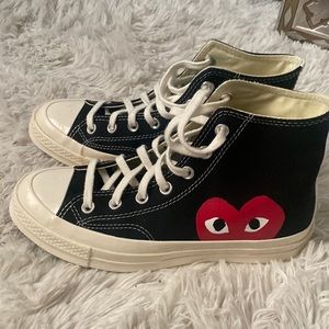 COMME DES GARÇONS PLAY X CONVERSE CHUCK TAYLOR® (UNISEX)